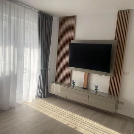 Luxury Apartment Питешти Экстерьер фото