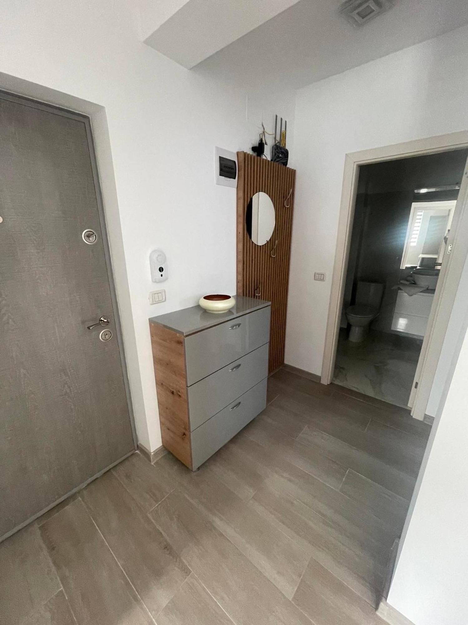 Luxury Apartment Питешти Экстерьер фото